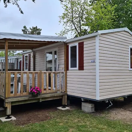 Hibiscus - Camping Du Bois Masson