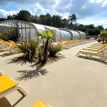 Hibiscus - Camping Du Bois Masson